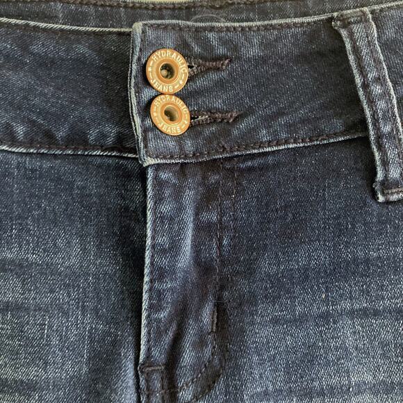 Hydraulic Crop Jeans Size 6 “Hydra Lift" Crop Medium Wash Printed Cuff - Picture 3 of 9